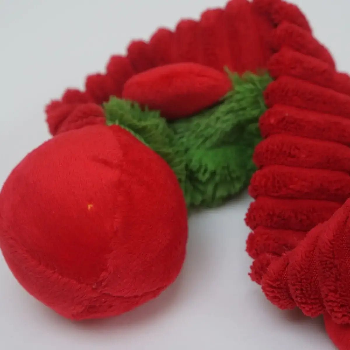 Bungee Elf Christmas Dog Toy – Stretchy Tug, Fetch & Squeaky Holiday Fun | No Stuffing, Durable & Interactive - Hairy Dogs (Cambs) Ltd