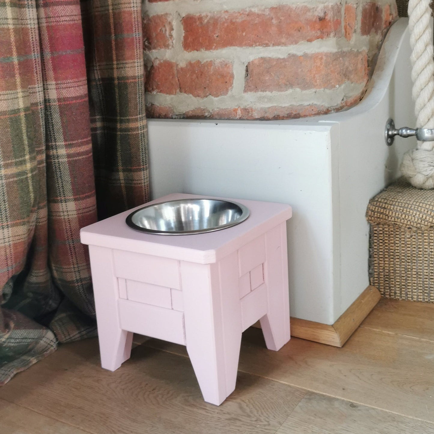 Single Raised Dog Bowl - Short (20cm) - Hairy Dogs (Cambs) Ltd