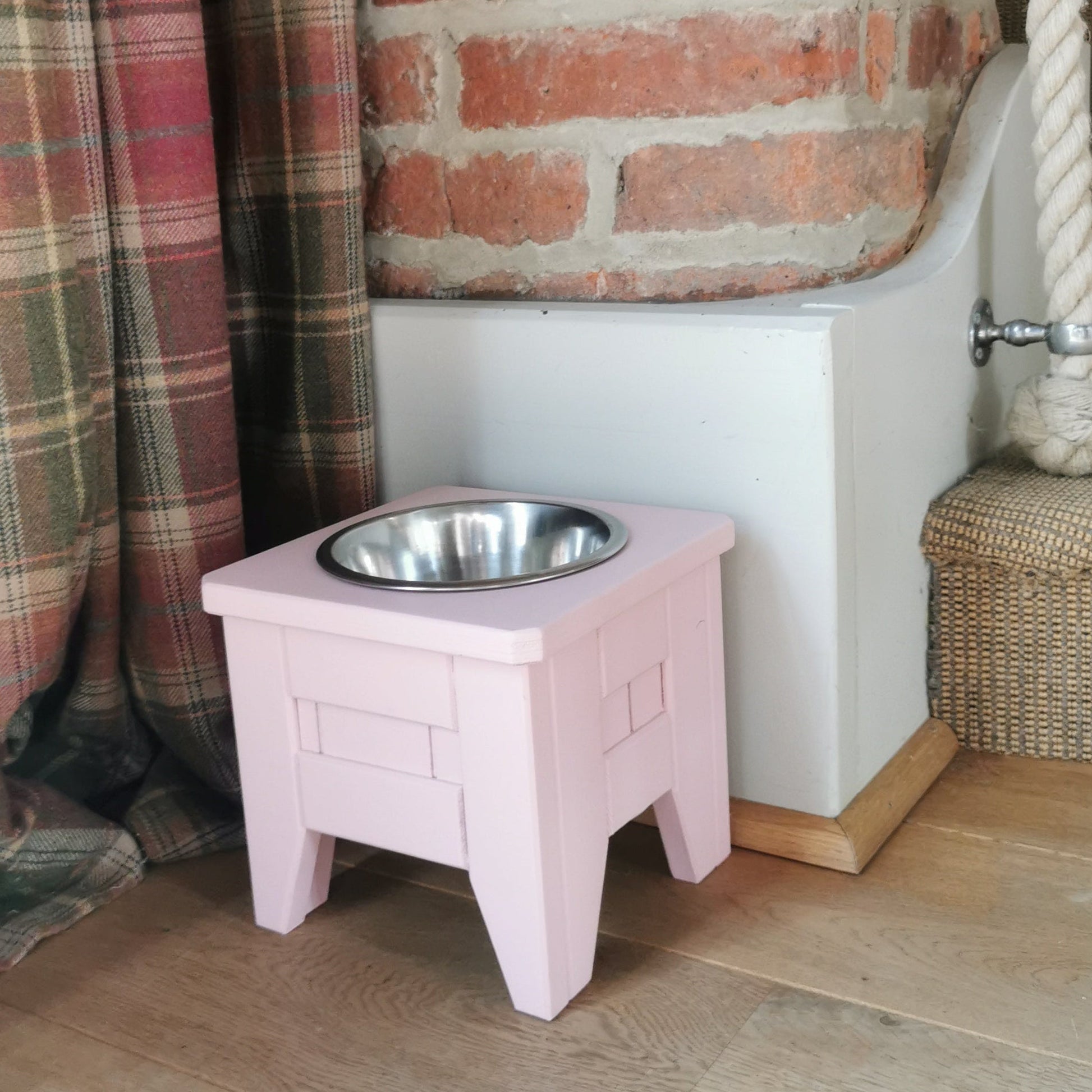 Single Raised Dog Bowl - Short (20cm) - Hairy Dogs (Cambs) Ltd