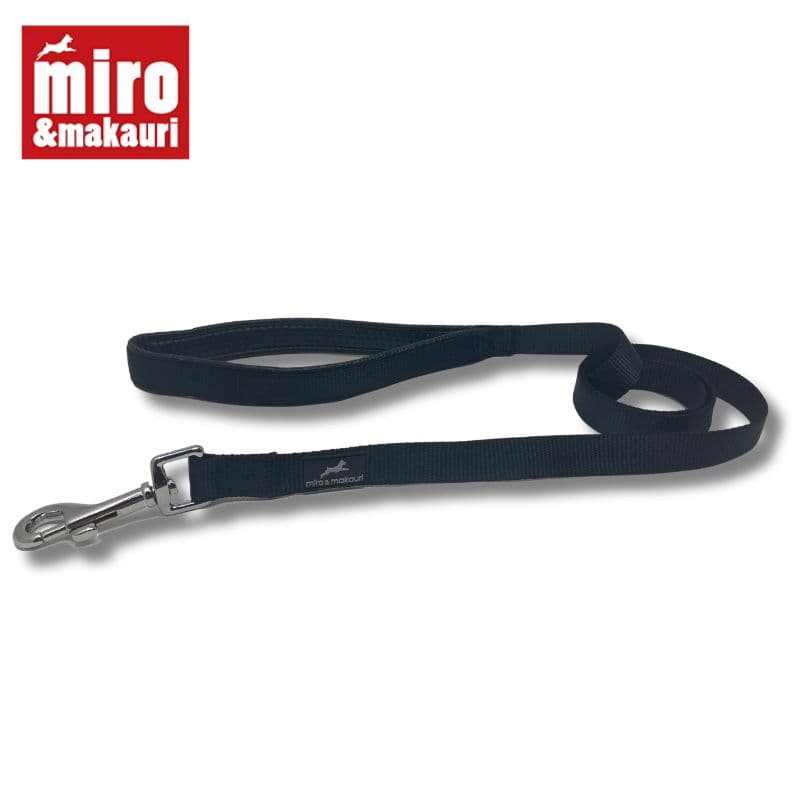 Miro & Makauri Belay nylon lead trigger clip close-up — standard metal trigger clip fits any collar or harness D-ring