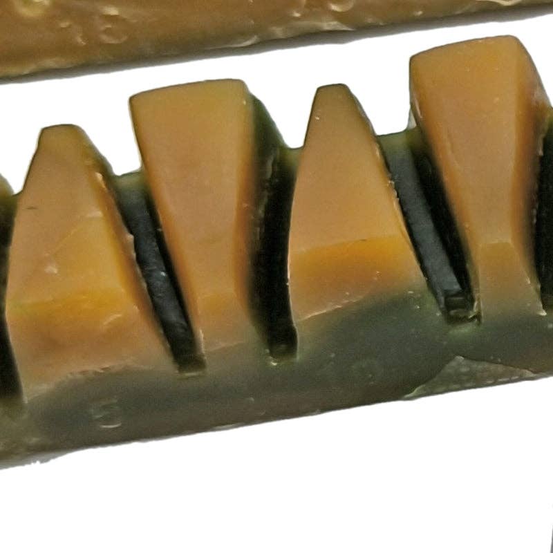 Apple & Spinach Break A Bar — green vegan dog treat bar, grain free and gluten free, 11.5cm breakable segments