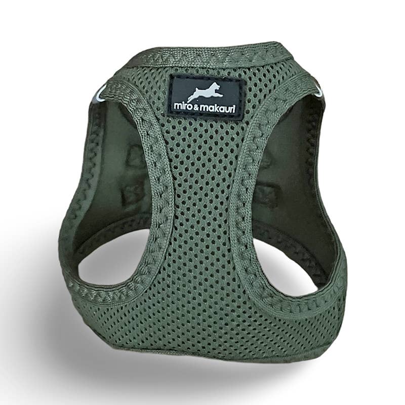 Miro & Makauri Step-In Mesh Harness in Country Green – durable and stylish.